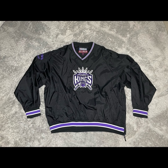 NBA Other - Vintage Sacramento Kings NBA G-III Carl Banks Pull Over V-Neck